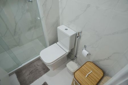 Apartamento à venda com 143m², 4 quartos e 2 vagas Apartamento à venda com 143m², 4 quartos e 2 vagasBanheiro Suíte 2