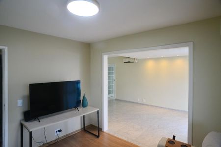 Apartamento à venda com 143m², 4 quartos e 2 vagas Apartamento à venda com 143m², 4 quartos e 2 vagasSala