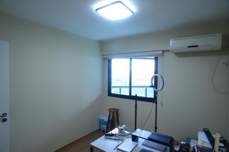 Apartamento à venda com 143m², 4 quartos e 2 vagas Apartamento à venda com 143m², 4 quartos e 2 vagasEscritório