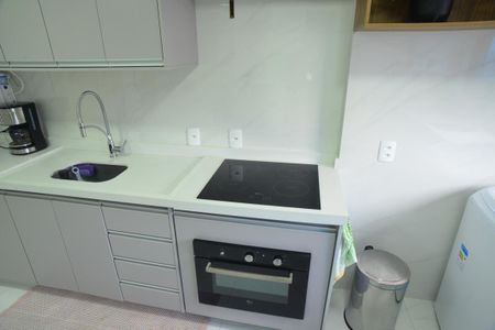 Apartamento à venda com 143m², 4 quartos e 2 vagas Apartamento à venda com 143m², 4 quartos e 2 vagasCozinha