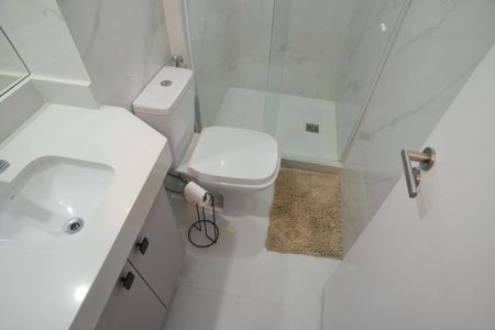 Apartamento à venda com 143m², 4 quartos e 2 vagas Apartamento à venda com 143m², 4 quartos e 2 vagasBanaheiro da Suíte 1