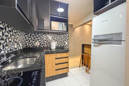 Apartamento à venda com 56m², 2 quartos e 1 vaga Apartamento à venda com 56m², 2 quartos e 1 vagaCozinha e Área de Serviço