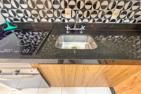 Apartamento à venda com 56m², 2 quartos e 1 vaga Apartamento à venda com 56m², 2 quartos e 1 vagaCozinha e Área de Serviço
