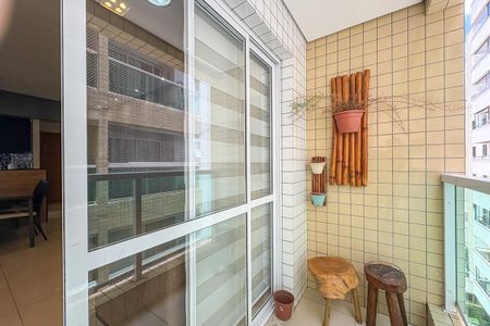 Apartamento à venda com 56m², 2 quartos e 1 vaga Apartamento à venda com 56m², 2 quartos e 1 vagaVaranda
