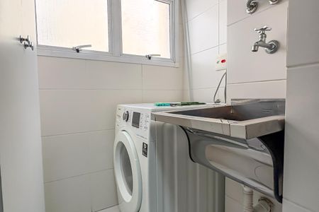 Apartamento à venda com 56m², 2 quartos e 1 vaga Apartamento à venda com 56m², 2 quartos e 1 vagaCozinha e Área de Serviço