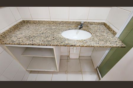 Apartamento à venda com 66m², 2 quartos e 1 vagaBanheiro Social