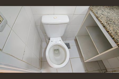 Apartamento à venda com 66m², 2 quartos e 1 vagaBanheiro Social