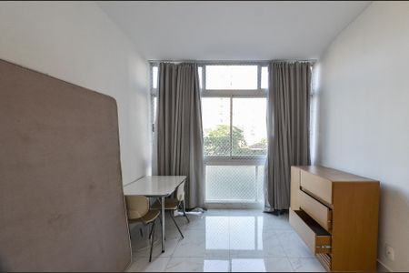 Quarto de kitnet/studio para alugar com 1 quarto, 25m² em Santo Agostinho, Belo Horizonte