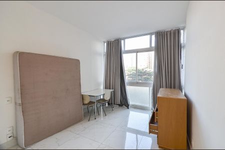 Quarto de kitnet/studio para alugar com 1 quarto, 25m² em Santo Agostinho, Belo Horizonte