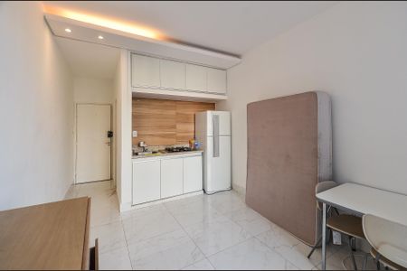Quarto de kitnet/studio para alugar com 1 quarto, 25m² em Santo Agostinho, Belo Horizonte