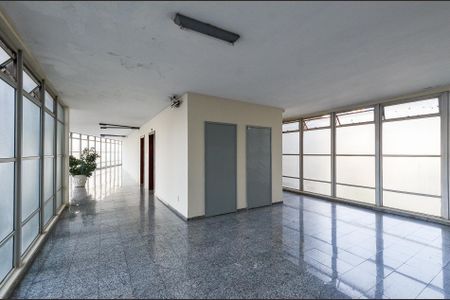 Studio à venda com 25m², 1 quarto e sem vaga Studio à venda com 25m², 1 quarto e sem vagaHall de Entrada