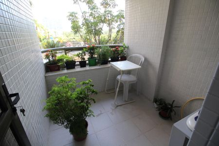 Apartamento à venda com 117m², 3 quartos e 2 vagasVaranda da Suíte 