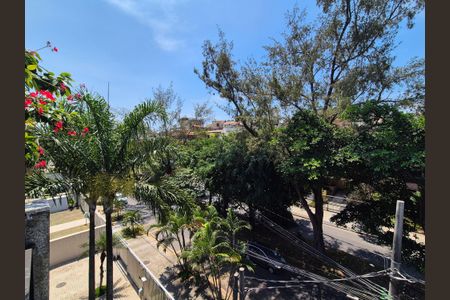 Apartamento à venda com 270m², 4 quartos e 2 vagas Apartamento à venda com 270m², 4 quartos e 2 vagasVista