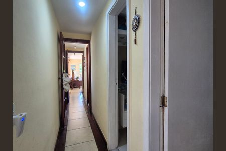 Apartamento à venda com 270m², 4 quartos e 2 vagas Apartamento à venda com 270m², 4 quartos e 2 vagasCorredor