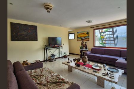 Apartamento à venda com 270m², 4 quartos e 2 vagas Apartamento à venda com 270m², 4 quartos e 2 vagasSala