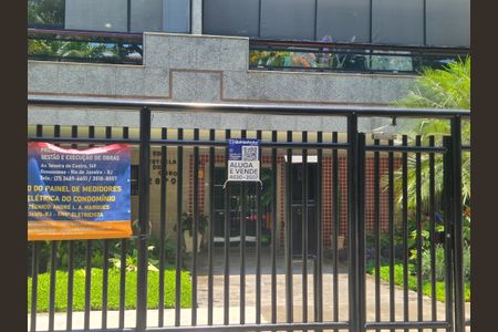 Apartamento à venda com 270m², 4 quartos e 2 vagas Apartamento à venda com 270m², 4 quartos e 2 vagasPlaca