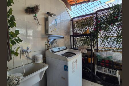 Apartamento à venda com 270m², 4 quartos e 2 vagas Apartamento à venda com 270m², 4 quartos e 2 vagasÁrea de Serviço