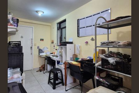 Apartamento à venda com 270m², 4 quartos e 2 vagas Apartamento à venda com 270m², 4 quartos e 2 vagasQuarto