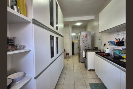 Apartamento à venda com 270m², 4 quartos e 2 vagas Apartamento à venda com 270m², 4 quartos e 2 vagasCozinha