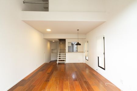 Apartamento à venda com 75m², 1 quarto e 1 vagaSala