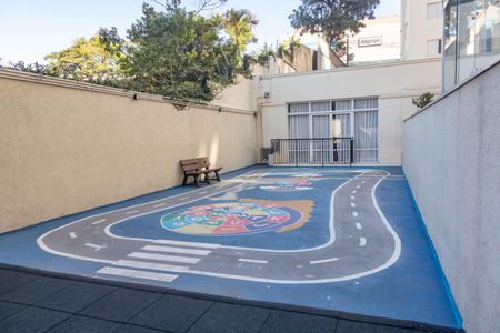 Apartamento à venda com 70m², 2 quartos e 1 vaga Apartamento à venda com 70m², 2 quartos e 1 vagaÁrea comum - Playground