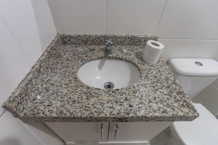 Apartamento à venda com 70m², 2 quartos e 1 vaga Apartamento à venda com 70m², 2 quartos e 1 vagaBanheiro social