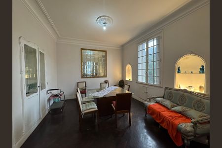 Apartamento à venda com 240m², 5 quartos e sem vaga