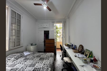 Apartamento à venda com 240m², 5 quartos e sem vaga