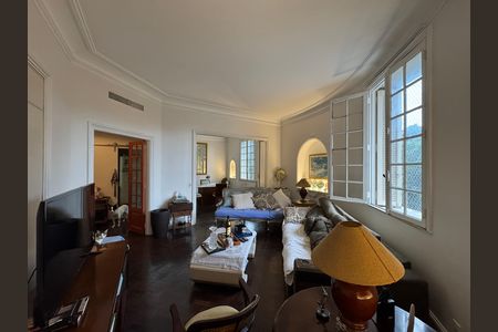 Apartamento à venda com 240m², 5 quartos e sem vaga