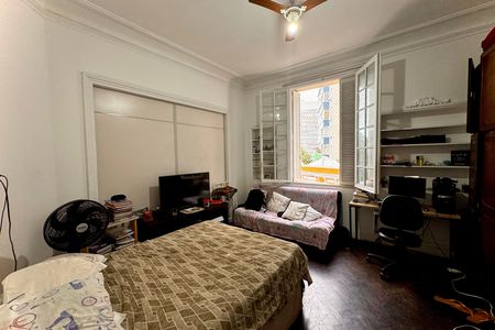 Apartamento à venda com 240m², 5 quartos e sem vaga