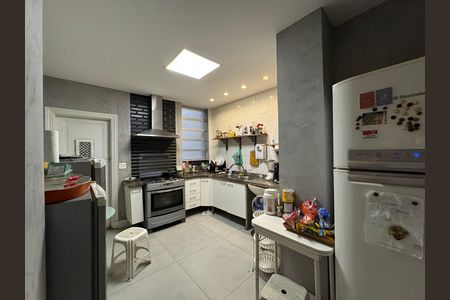 Apartamento à venda com 240m², 5 quartos e sem vaga