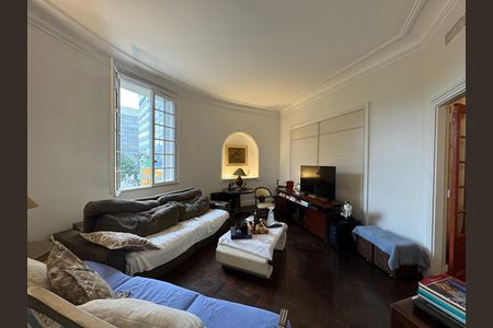 Apartamento à venda com 240m², 5 quartos e sem vaga