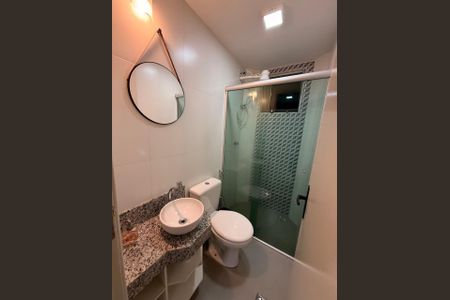 Banheiro de apartamento para alugar com 2 quartos, 40m² em Castelo, Belo Horizonte