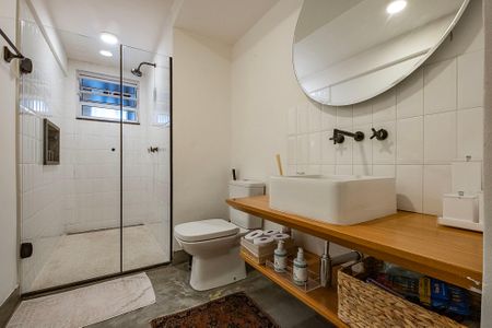 Apartamento à venda com 115m², 3 quartos e 1 vaga Apartamento à venda com 115m², 3 quartos e 1 vagaBanheiro da Suíte