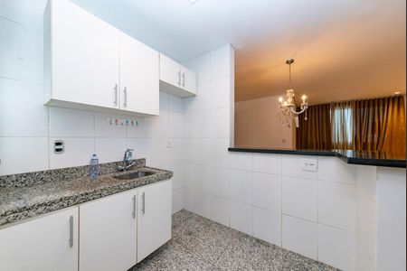 Apartamento à venda com 60m², 2 quartos e 2 vagasCozinha