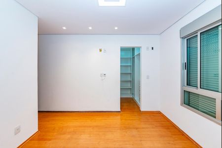 Apartamento à venda com 60m², 2 quartos e 2 vagasSuíte 1