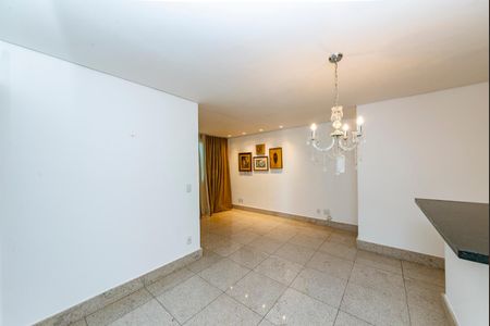 Apartamento à venda com 60m², 2 quartos e 2 vagasSala