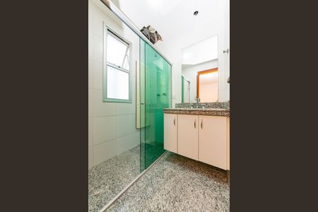 Apartamento à venda com 60m², 2 quartos e 2 vagasBanheiro da Suíte 2