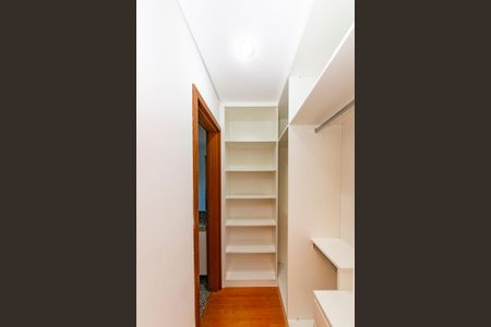 Apartamento à venda com 60m², 2 quartos e 2 vagasCloset da suíte 1