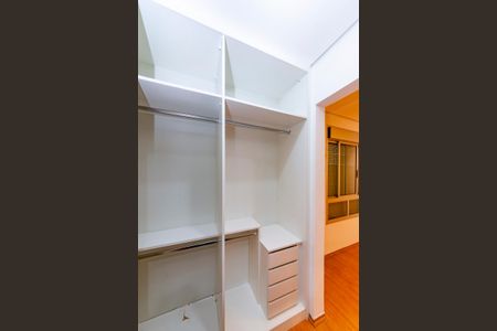 Apartamento à venda com 60m², 2 quartos e 2 vagasCloset da suíte 1