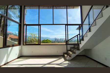 Sala de casa de condomínio à venda com 2 quartos, 180m² em Recreio dos Bandeirantes, Rio de Janeiro