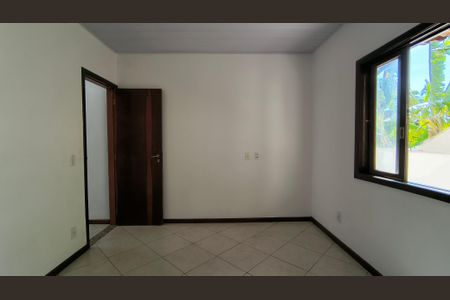 Casa de condomínio para alugar com 180m², 2 quartos e 3 vagasSuíte 2