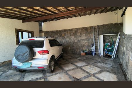 Casa de condomínio para alugar com 180m², 2 quartos e 3 vagasQuintal