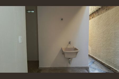 Casa de condomínio para alugar com 180m², 2 quartos e 3 vagasÁrea de Serviço 