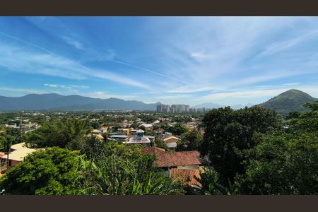 Casa de condomínio para alugar com 180m², 2 quartos e 3 vagasVista 