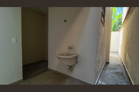 Casa de condomínio para alugar com 180m², 2 quartos e 3 vagasÁrea de Serviço 