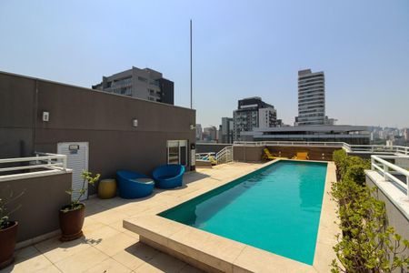 Studio à venda com 24m², 1 quarto e 1 vaga Studio à venda com 24m², 1 quarto e 1 vagaÁrea comum - Piscina