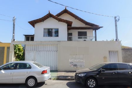 Casa para alugar com 180m², 3 quartos e 4 vagasFachada