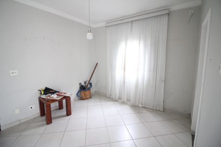 Sala de casa para alugar com 4 quartos, 180m² em Glória, Contagem