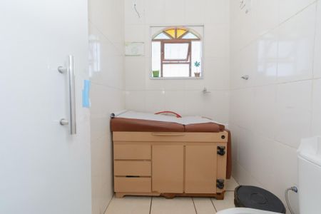 Casa para alugar com 180m², 3 quartos e 4 vagasBanheiro 1